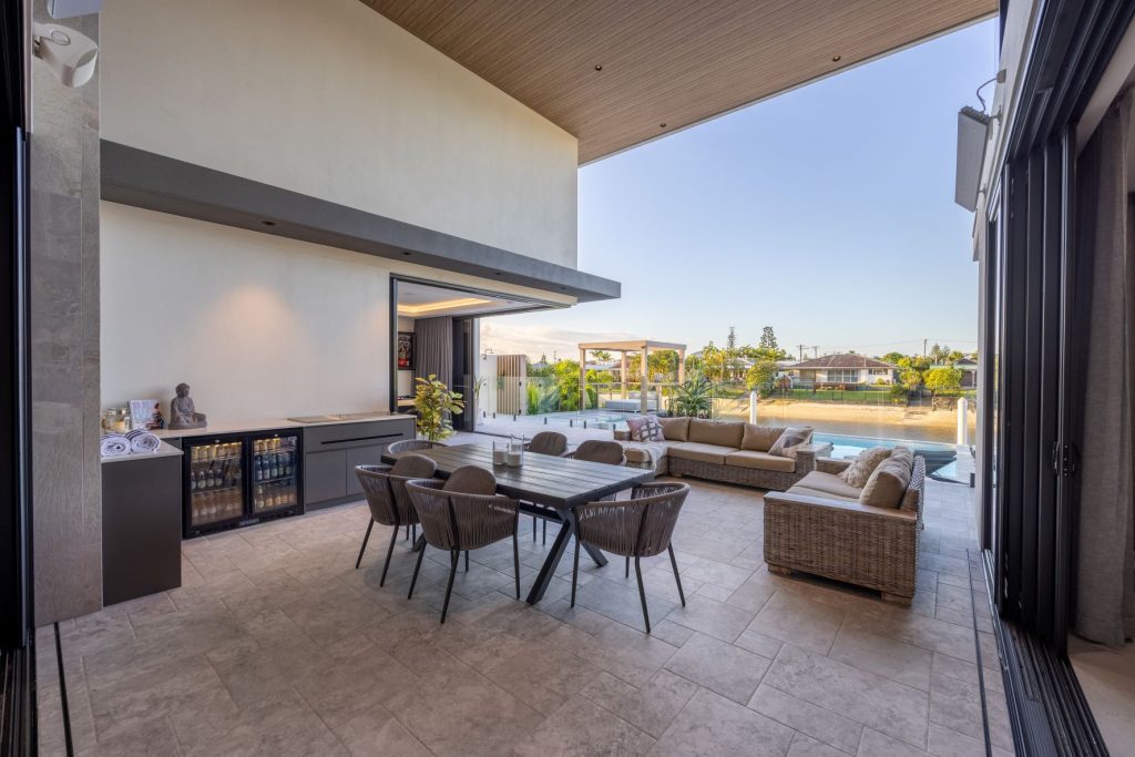 JC Interior Ideas_Patio and Outdoor Bar